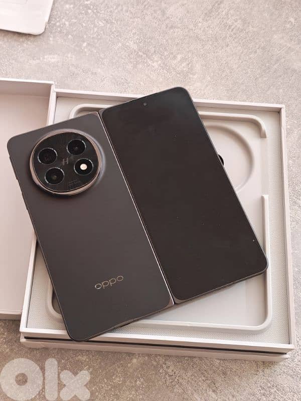 Oppo Find N5 1
