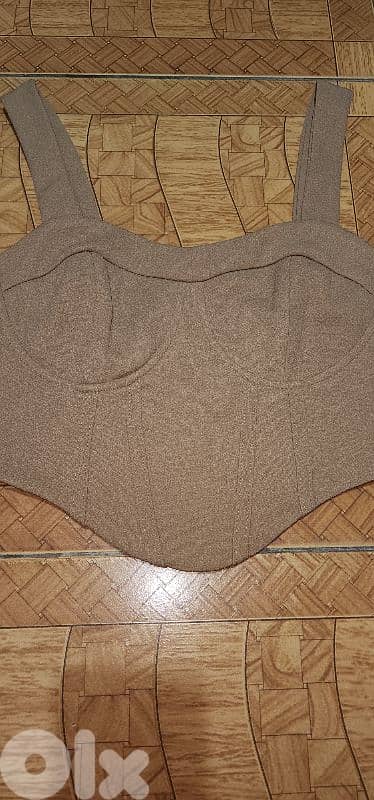 beige top 2
