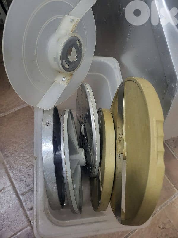 مكنة برش اجبان 0