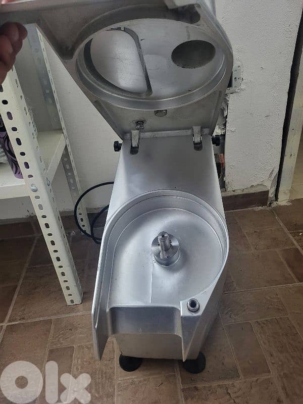 مكنة برش اجبان 1