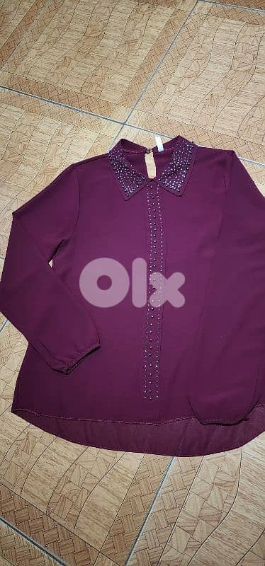 burgendy blouse
