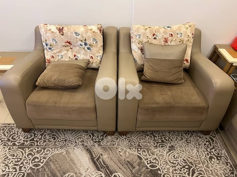 living room 3+2+1+1 2