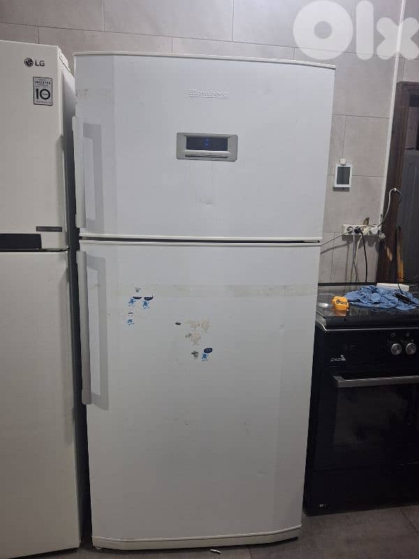 براد مستعمل ٢٦قدم BIomberg ملاحظه انفرتر مكفول  تواصل وتساب76856294 1