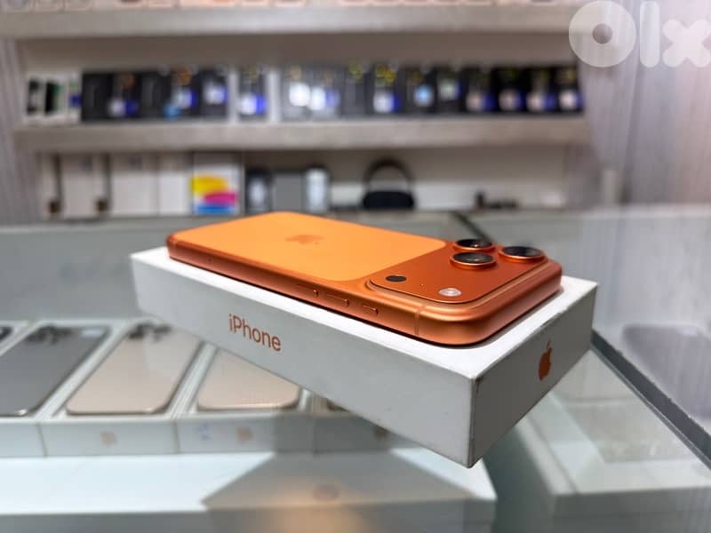 iPhone 17 Pro Max 512Gb Like New: - Cycle Count: 18 - Mint Condition 2