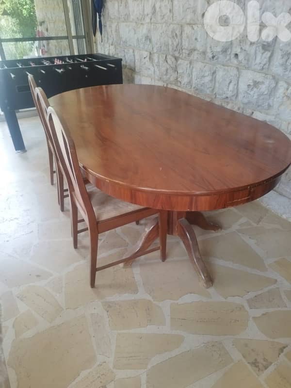 dining table with 3 chairs in very good condition 0