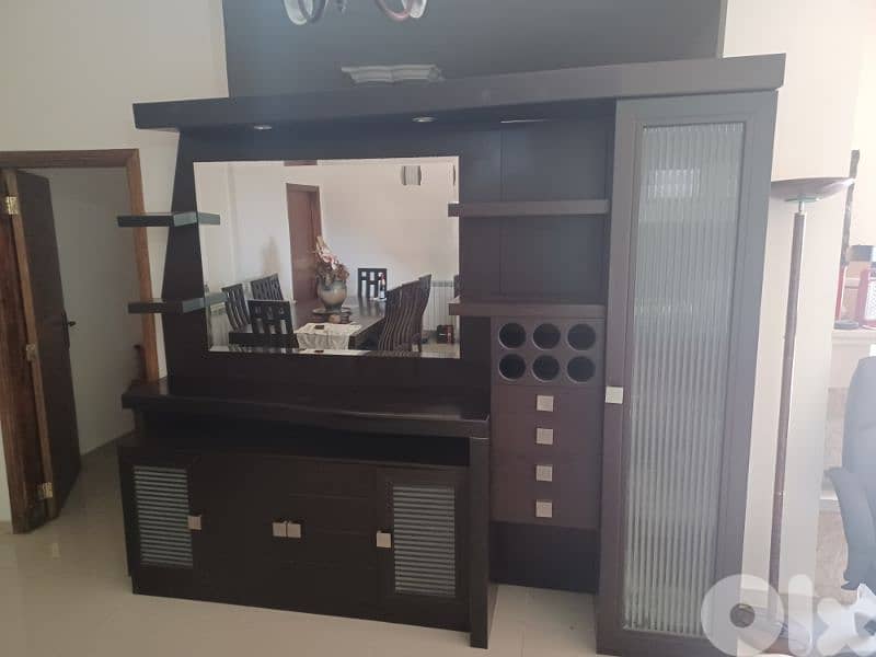 فيترين مع مراية 1