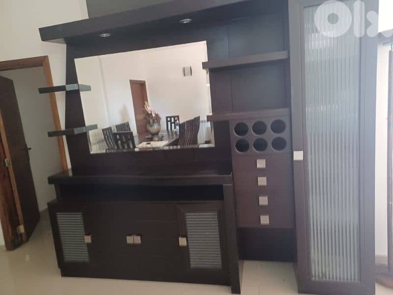 فيترين مع مراية 2