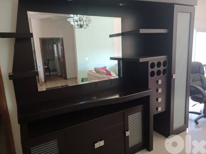 فيترين مع مراية 3