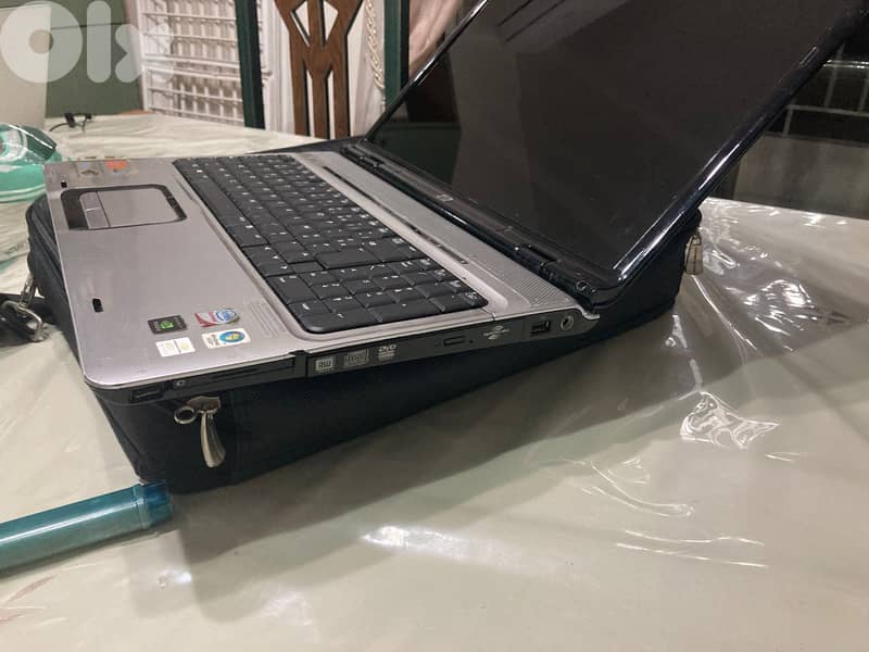 laptop hp pavillon pv9700 17 p + chargeur + valise 0
