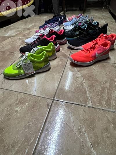 شروة احذية رياضية اصلية للبيع