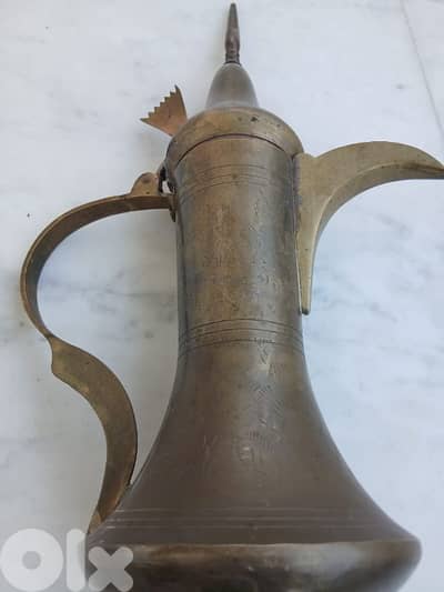 دلة عماني كبيرة