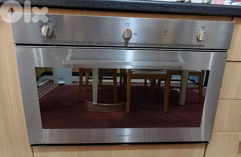 Ariston Top Burner with Oven 90cm (used-perfect condition) 1