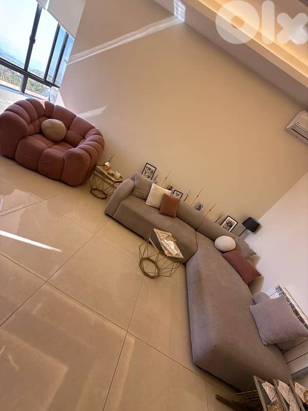 Living room with tables for sale 6