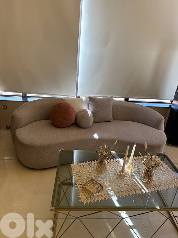 Living room with tables for sale 10