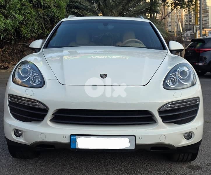 Porsche Cayenne 2011 0