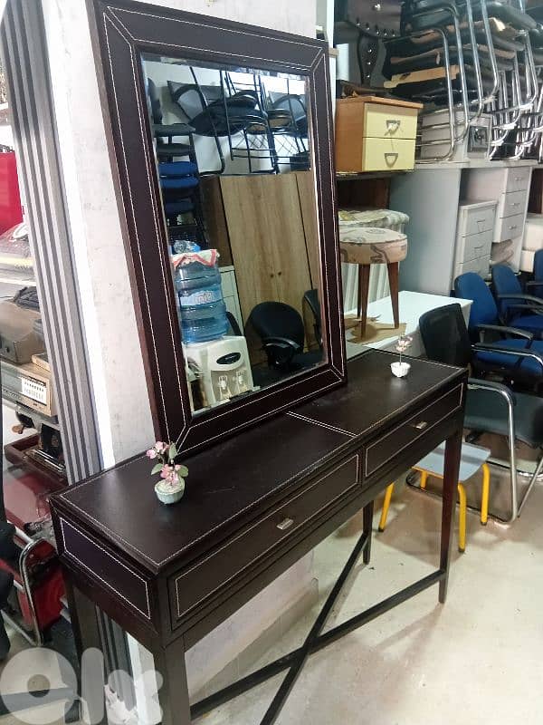 كونسول إيطالي شبه جديد 2