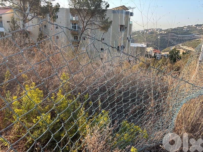 للبيع ارض ٨٥٥ م٢ بدادون، طريق رئيسي / سكني- تجاري 7