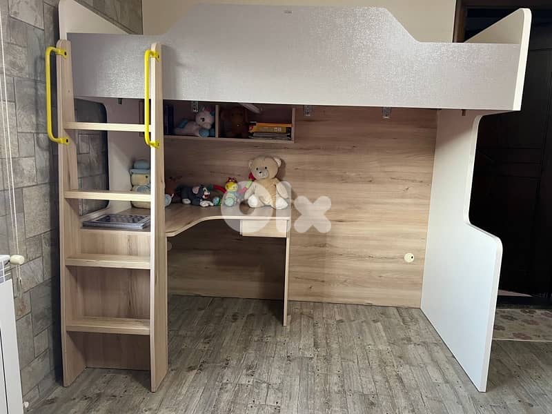 bed with office used like new from istikbal 2