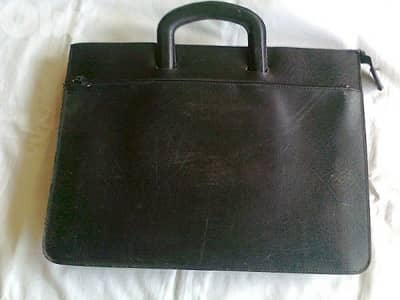 Old leather suitcase (Made in France) - Not Negotiable