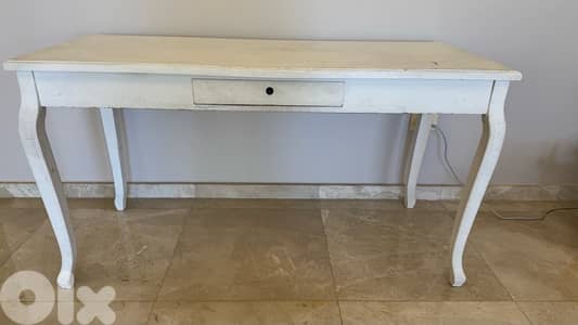 table/desk/vanity