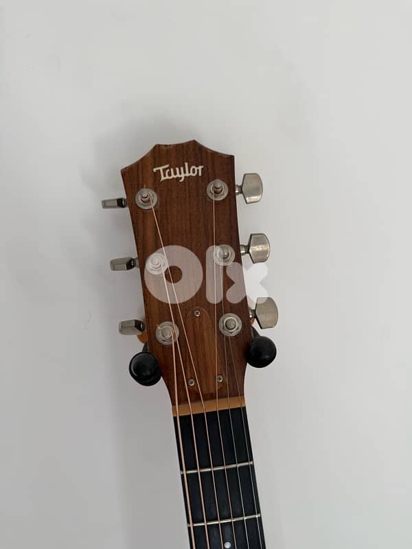 Taylor acoustic guitar 4