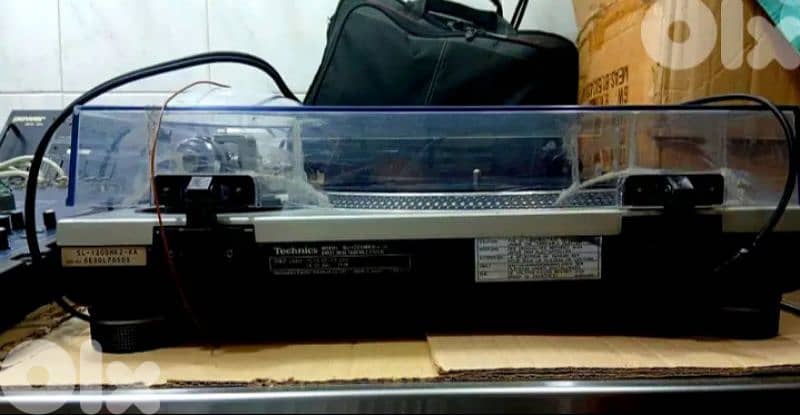 Vintage 1979 Technics SL-1200MK2 Turntable. 3