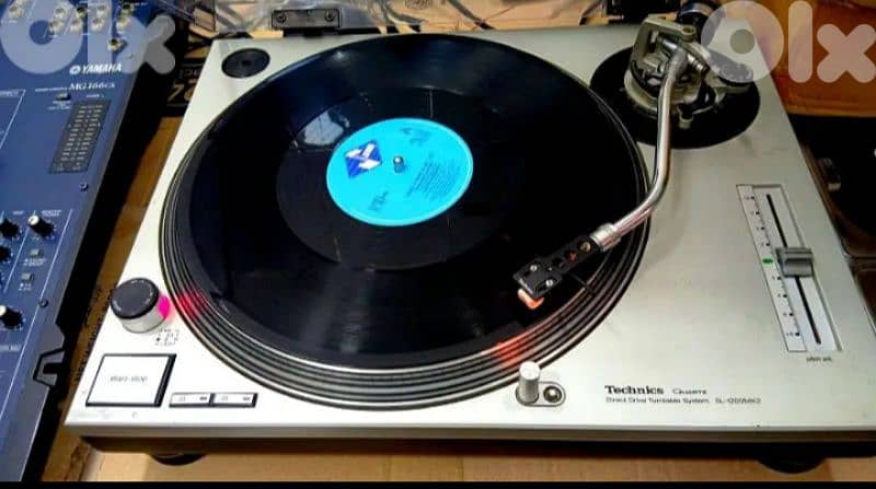 Vintage 1979 Technics SL-1200MK2 Turntable. 6