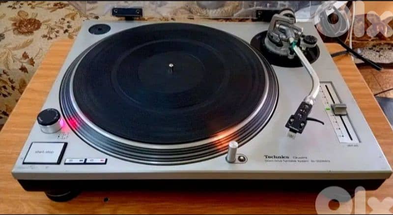 Vintage 1979 Technics SL-1200MK2 Turntable. 7