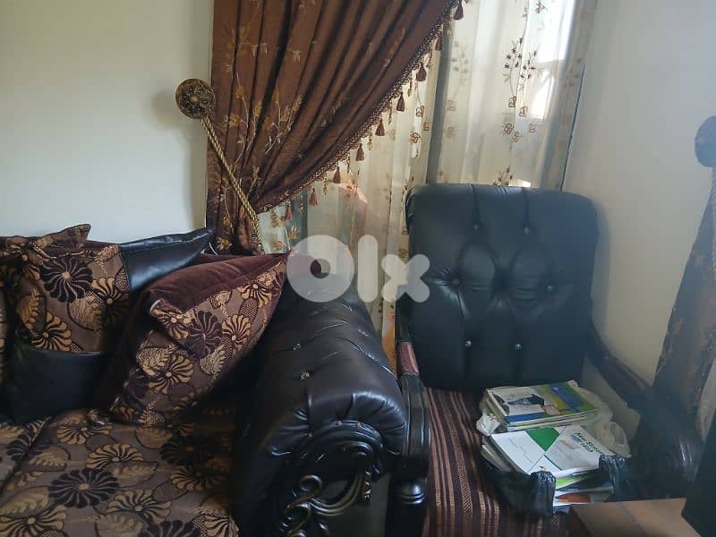 صالون+ غرفة قعدة+طاولات+ ٣برادي 3