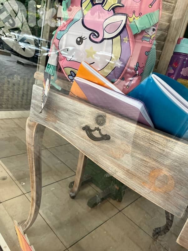 vintage vitrine display 1