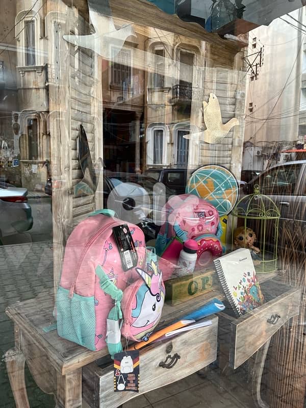 vintage vitrine display 5