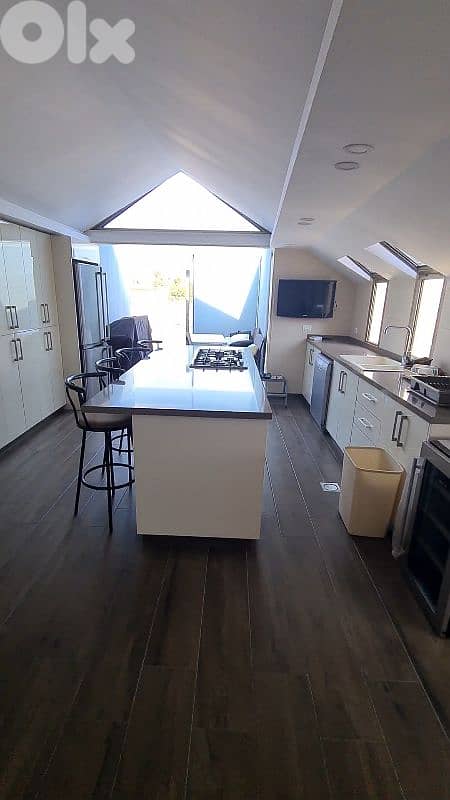 دوبلكس 500م + شقة 100م في بعبدا اللويزة | إطلالة كاشفة Baabda Louaizeh 0