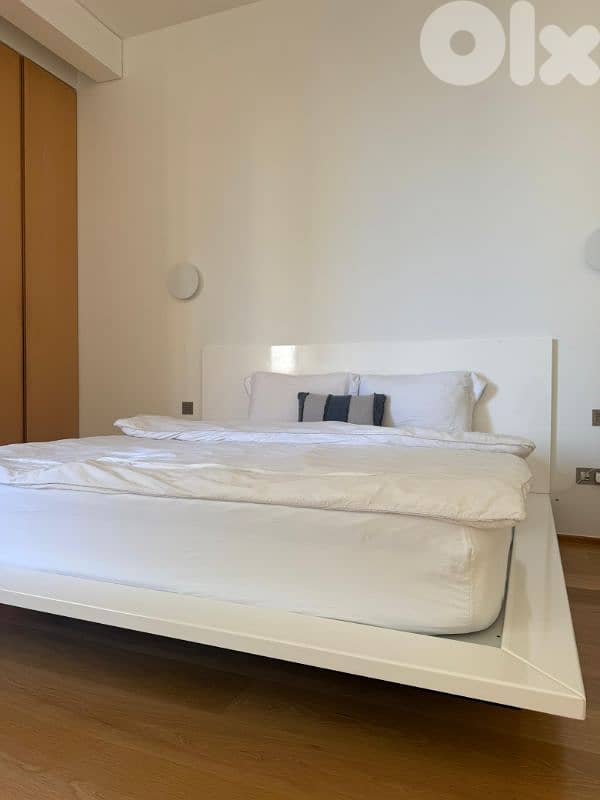 Floating White Glossy Bed with Mattress included 3