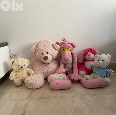 toys bears and pink panther