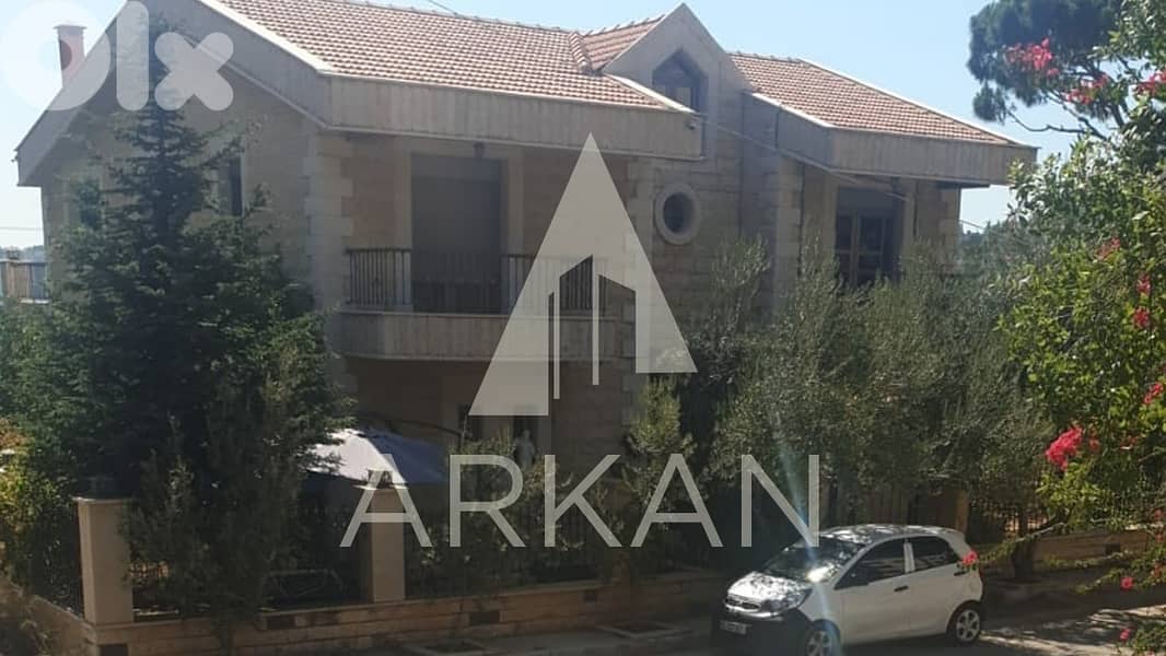 Villa for Sale in Mansourieh — Triplex, Garden, Solar System & Water 0