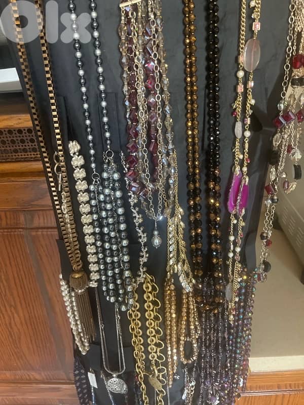 Faux Bijoux Necklaces, Bracelets and earrings 3