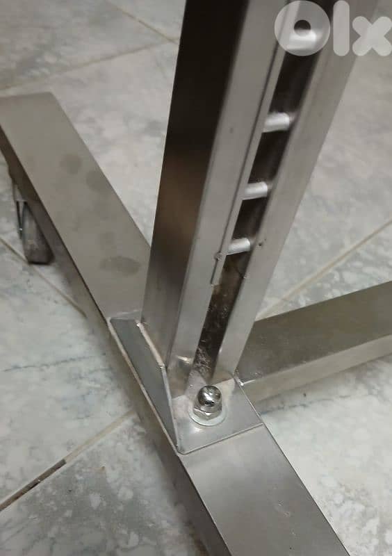 display stand stainless 5
