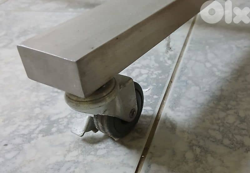display stand stainless 8
