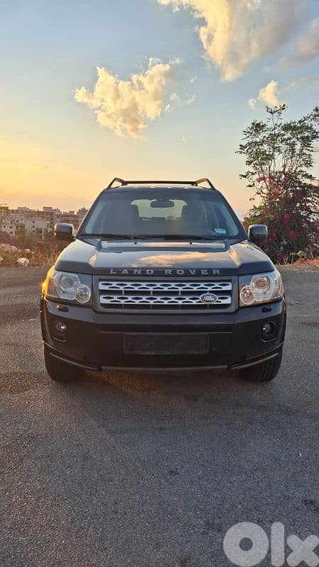 Land Rover LR2 2011 0