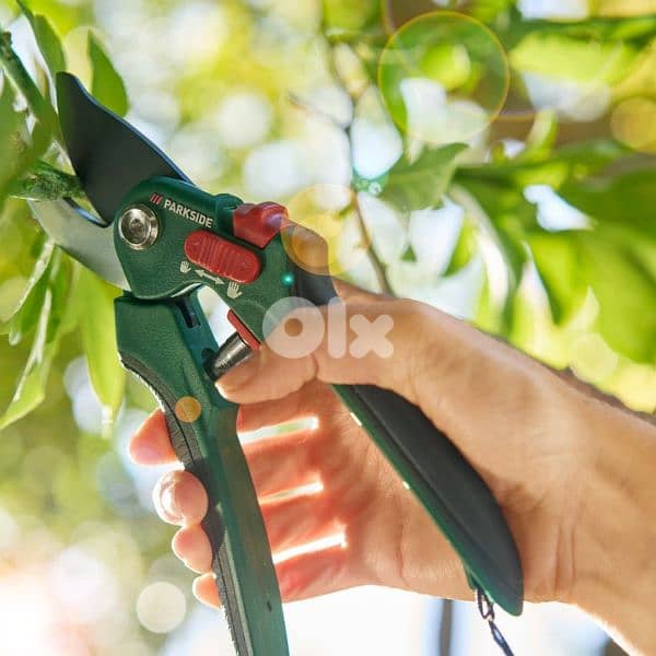 مقص تشحيل الماني 0