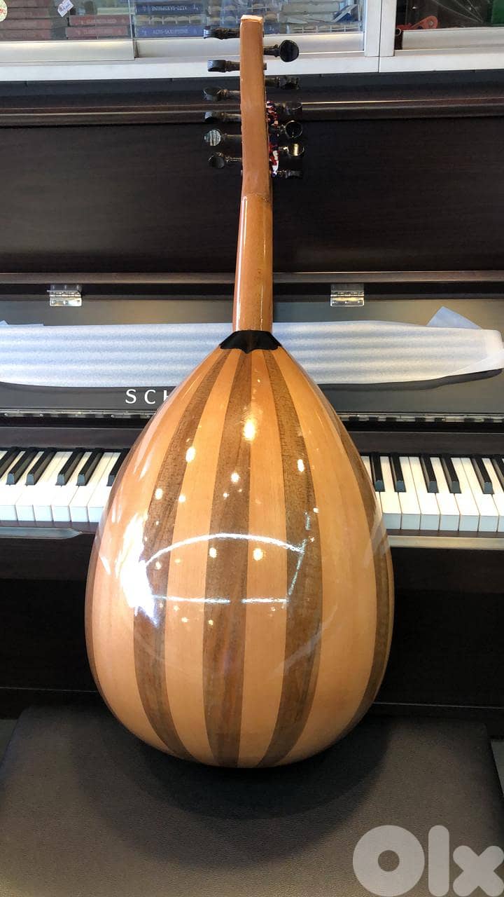 Oud barely used 1 week for sale - عود مستعمل لمدة أسبوع واحد فقط للبيع 1