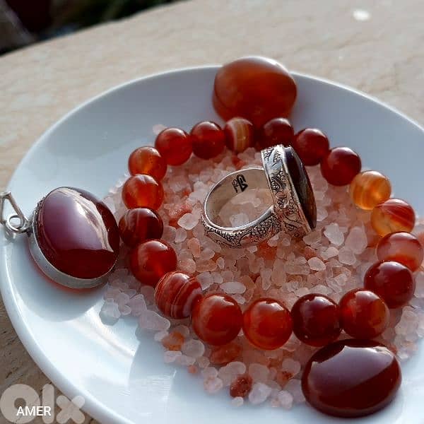 خاتم عقيق يماني مع مجموعة مرتبه 0