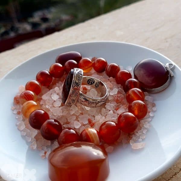 خاتم عقيق يماني مع مجموعة مرتبه 1