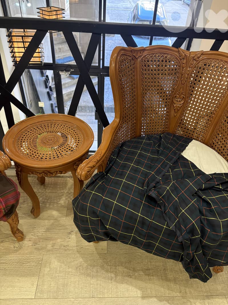 Antique full living room 3