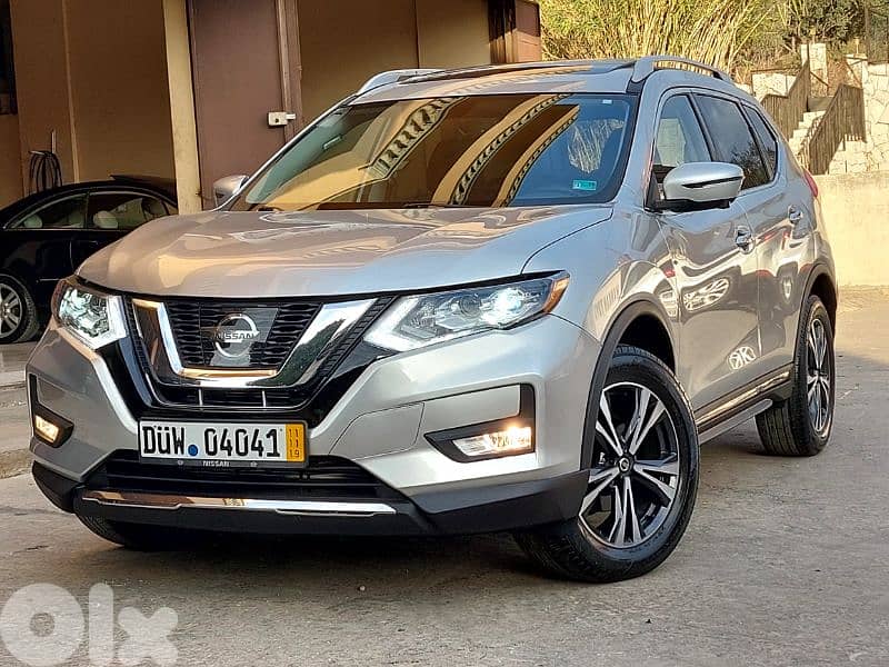 Nissan Rogue SL 2017 45 000 miles only super clean 0