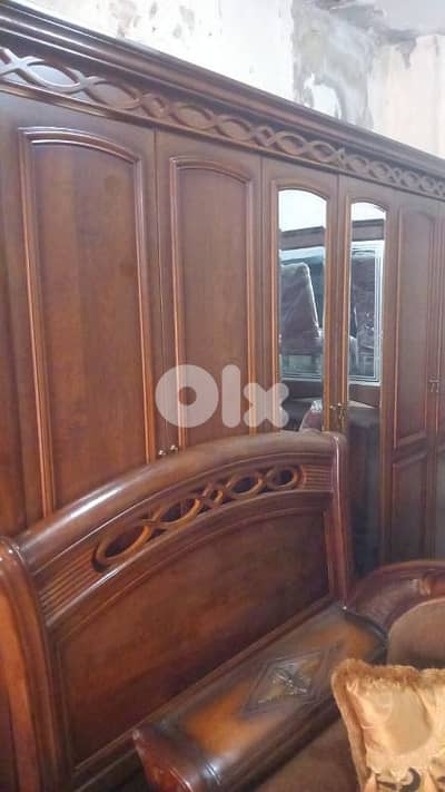 خزانة ست درف مع تخت مفرد ونص ماليزي تقيل شغل برا كتير مرتبين