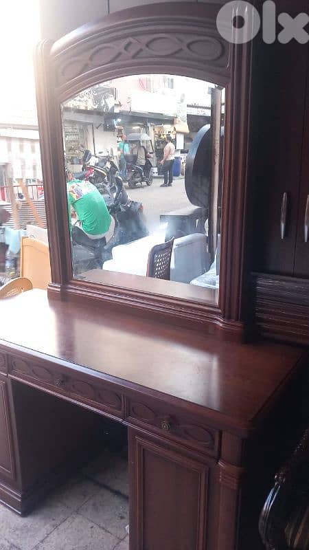 شفنيرة مع مرايا شغل برا ماليزي تقيل 0