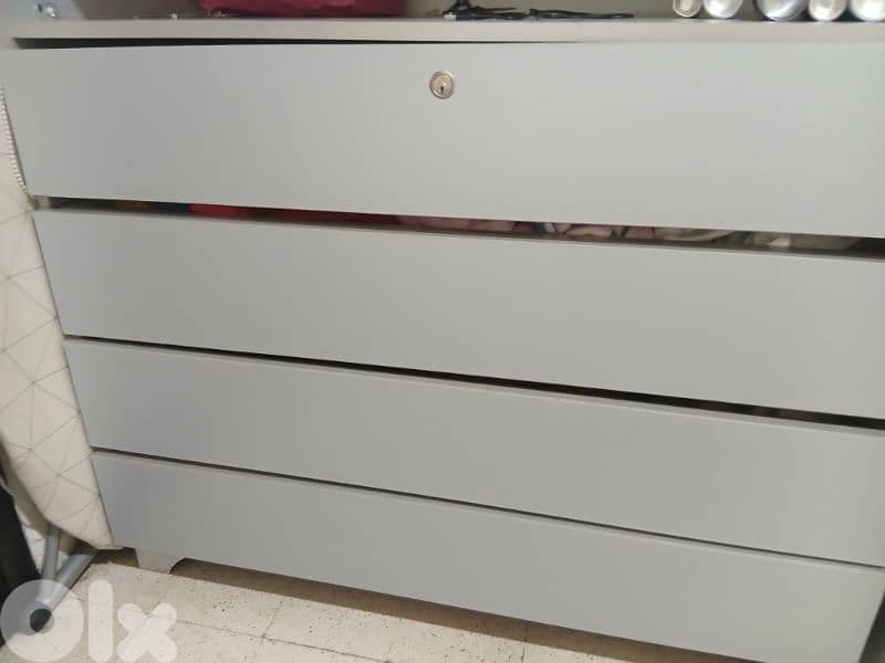 50$ للتواصل على الرقم:71465992 1