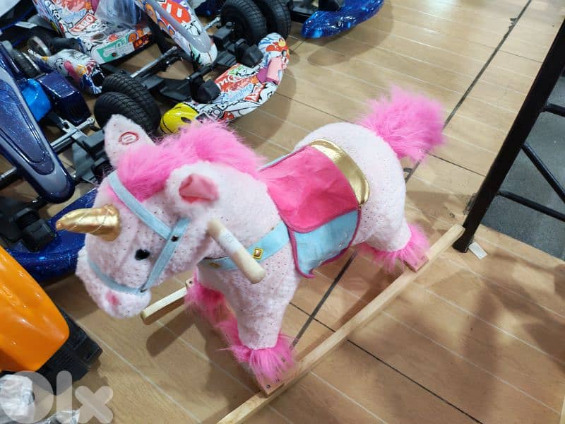 Rocking horse's أحصنة هزازة 2