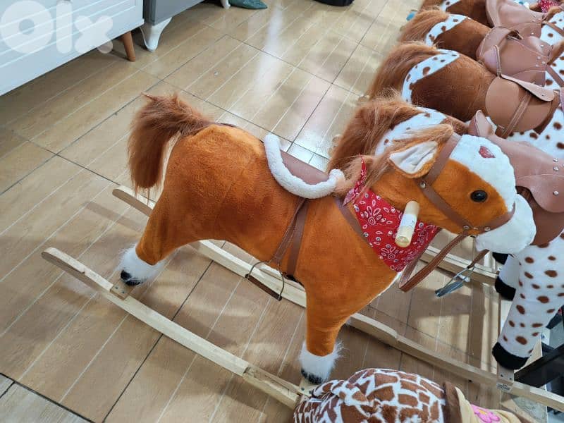 Rocking horse's أحصنة هزازة 4